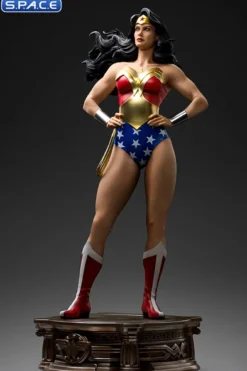 1/4 Scale Wonder Woman from DC Trinity Legacy Replica Statue