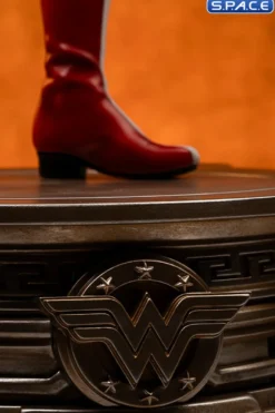1/4 Scale Wonder Woman from DC Trinity Legacy Replica Statue