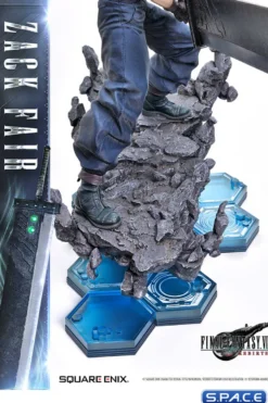 1/4 Scale Zack Fair Square Enix Masterline Statue