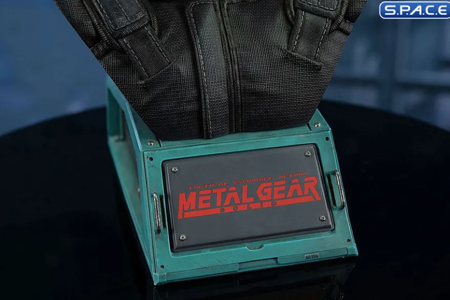 1:1 Solid Snake Life-Size Bust