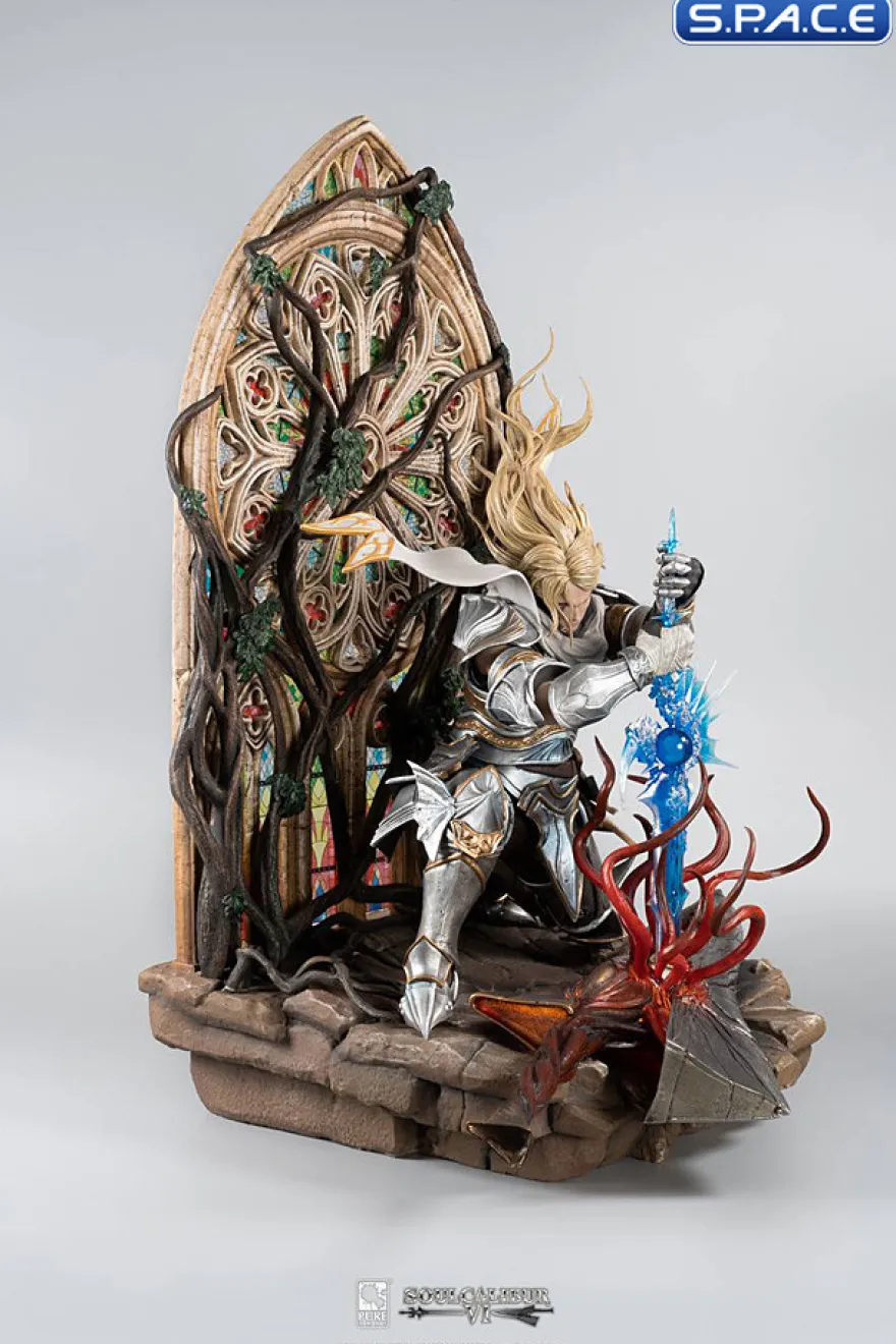 Soul Embrace Siegfried Deluxe Statue