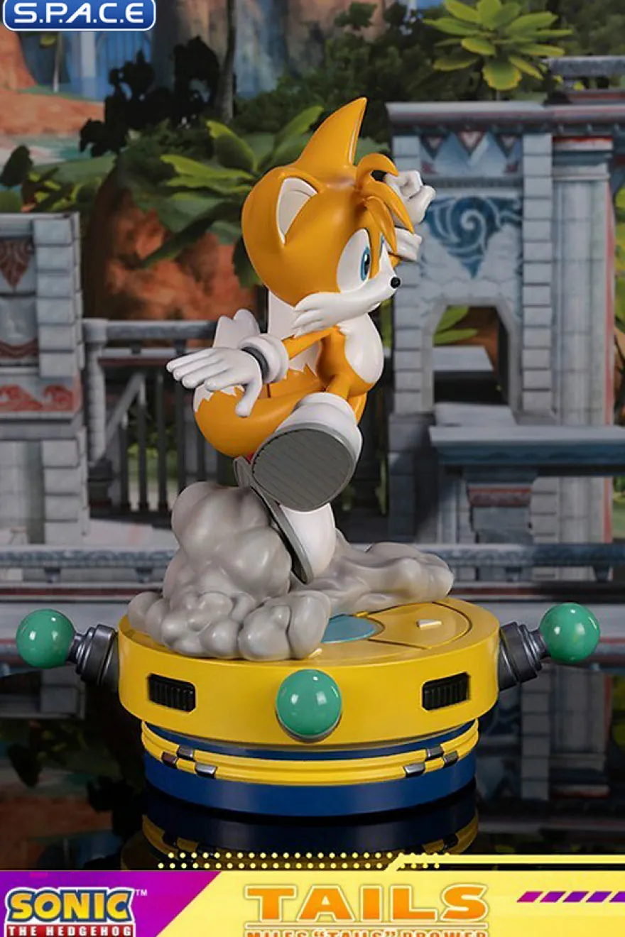 Tails Statue