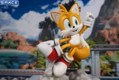 Tails Statue