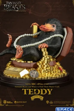 Teddy Master Craft Statue