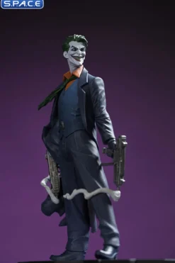 The Joker Purple Craze Statue by Gabriele Dell'Otto