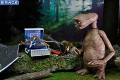 Ultimate Deluxe E.T. with LED Chest 40th Anniversary
