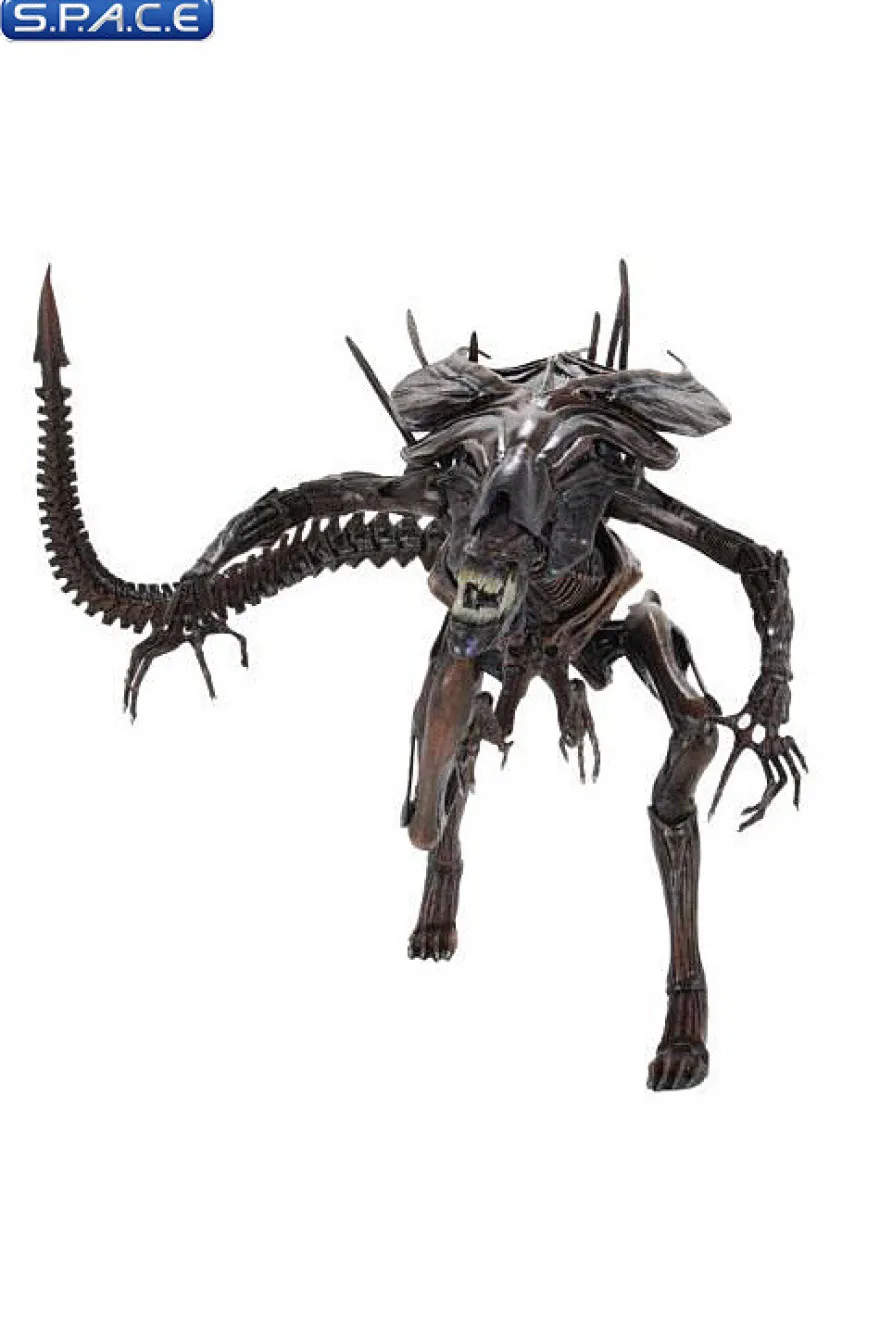 Ultra Deluxe Alien Queen