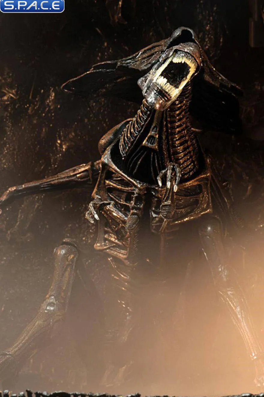Ultra Deluxe Alien Queen