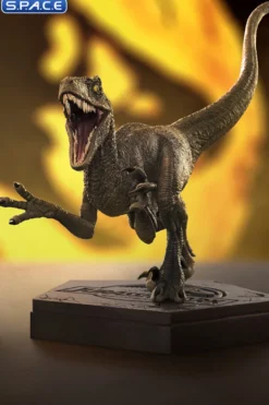 Velociraptor A Jurassic Park Icons Mini-Statue