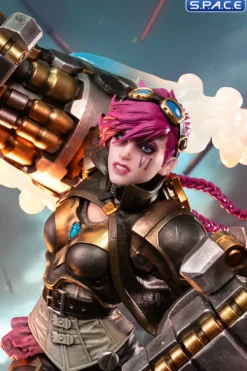 Vi Statue